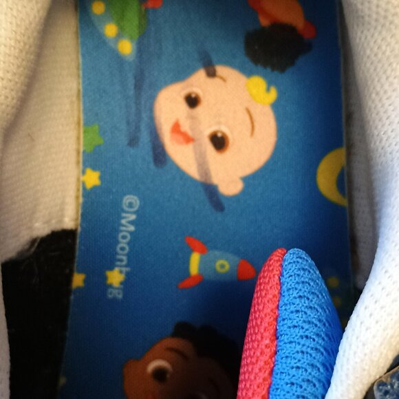 Cocomelon / Light-Up Sneakers / Kids / Size 11 / Blue Orange Green / Easy Closur - Picture 3 of 11